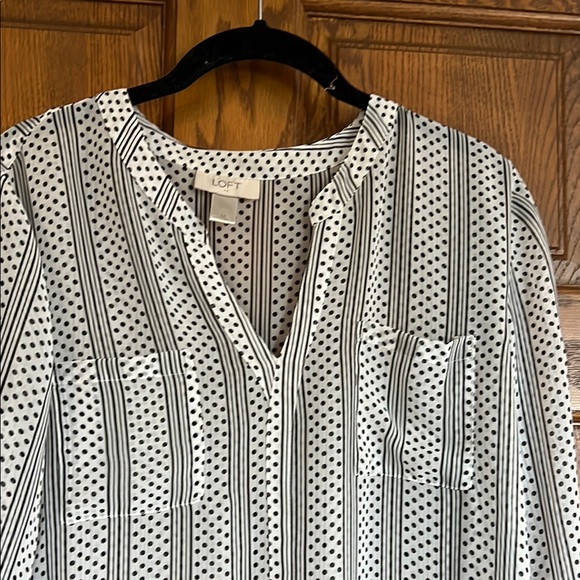LOFT Whote Black Long Sleeve Blouse - Picture 5 of 6